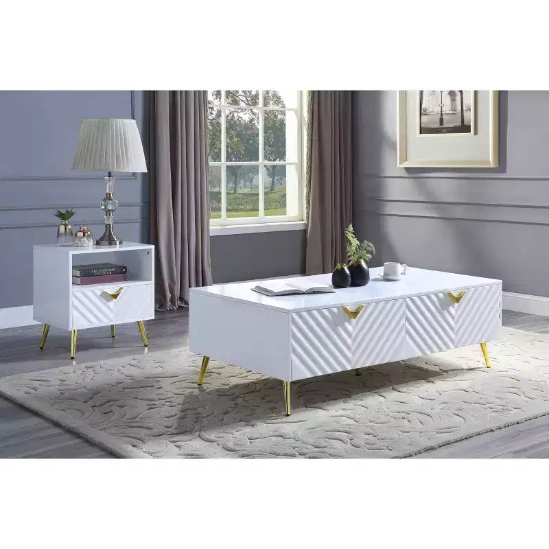 Tavolino da Salotto Gaines 53" Bianco Lucido: Elegante Design Rettangolare, Nessun Montaggio Richiesto